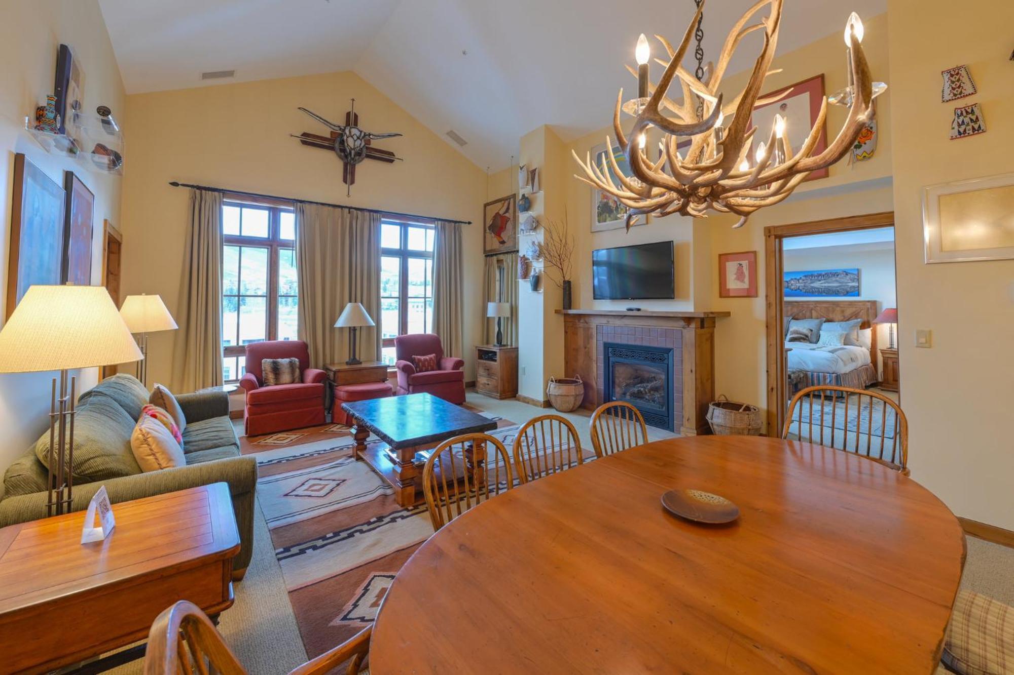 فندق ذا لودج آت ماونتنير سكوير Mount Crested Butte المظهر الخارجي الصورة