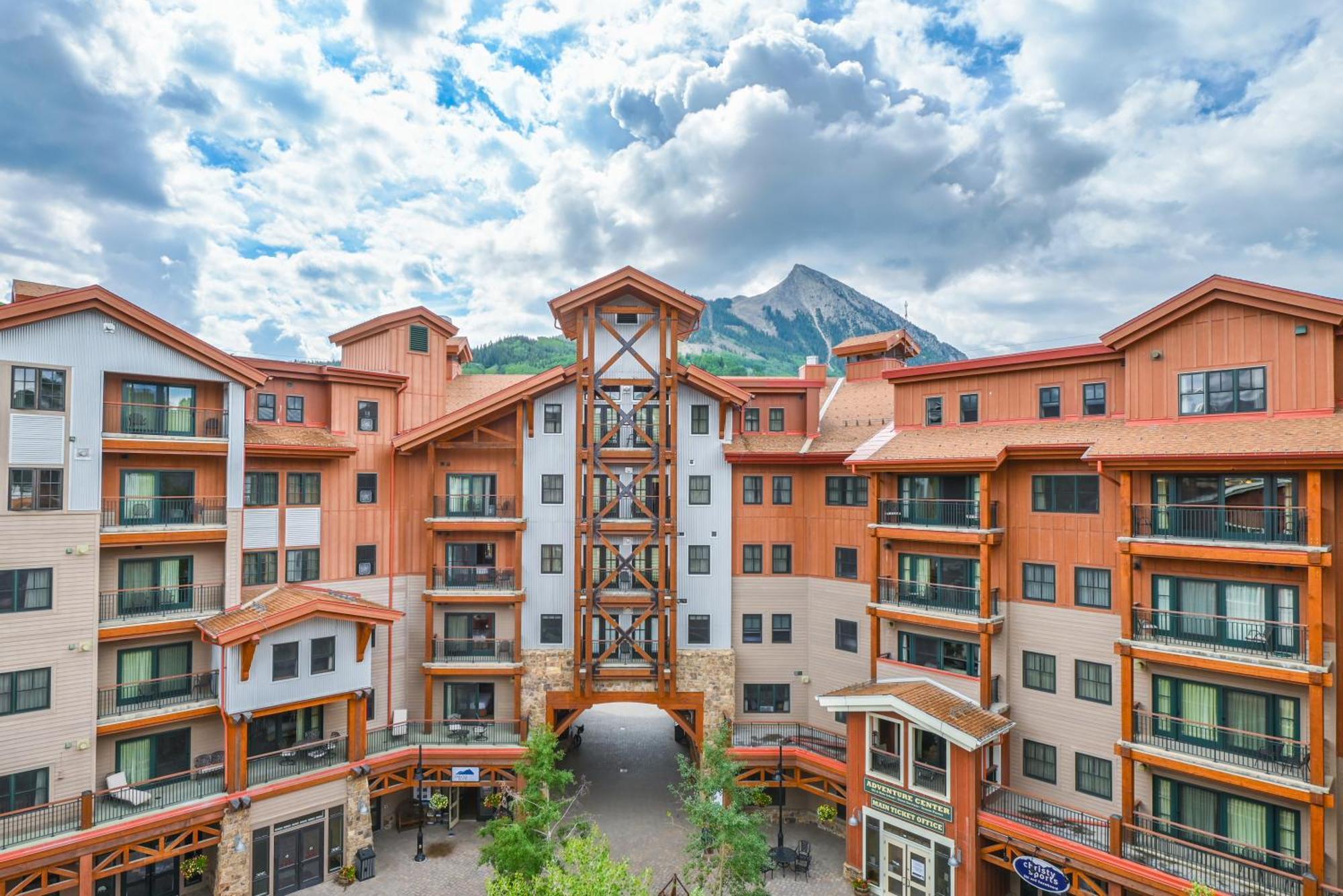 فندق ذا لودج آت ماونتنير سكوير Mount Crested Butte المظهر الخارجي الصورة